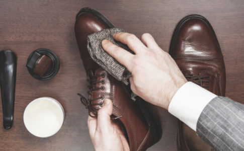 【革靴の磨き方の全手順！】持ち物やワックスの必要性についても解説