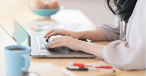 文字 起こし 依頼