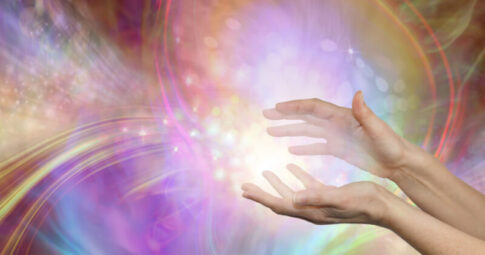 チャネリング占い・講座|おすすめ占い師5選!三次元の世界との交信でできること
