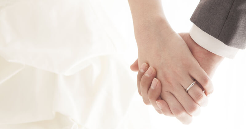 結婚占いって当たるの?幸せな結婚に導いてくれる占い師もご紹介!